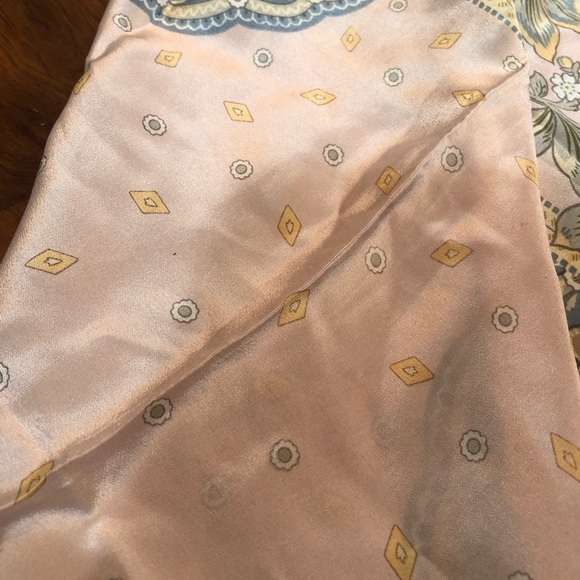 Echo Ice Blue Floral 100% Silk Scarf, vintage - Picture 3 of 6